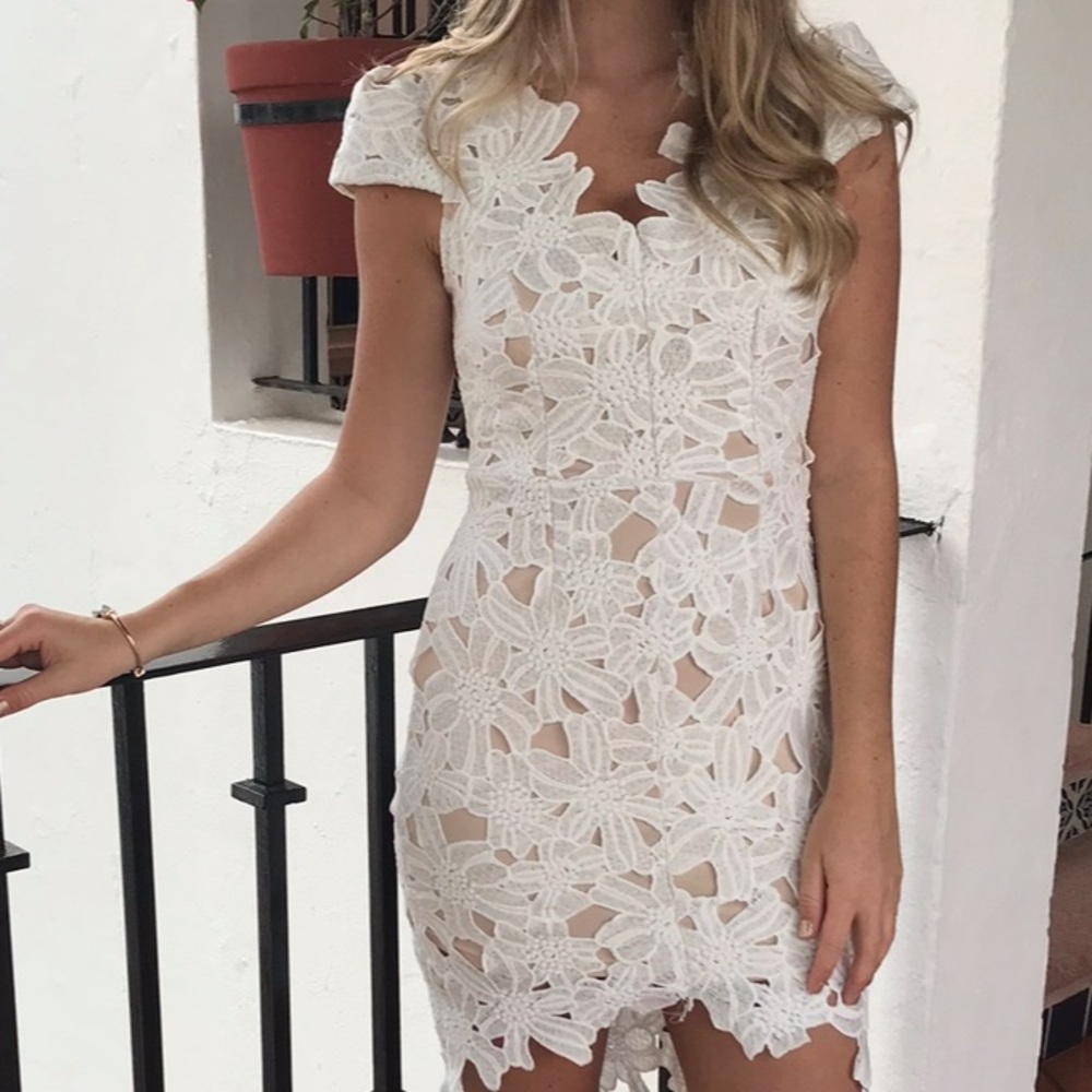 Xenia Boutique White Lace Dress